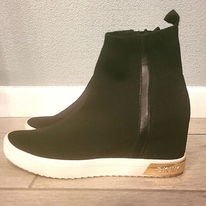 DKNY Cali Wedge Sneaker